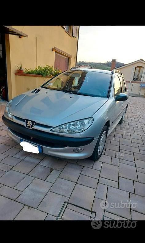 Usata Peugeot 206 68 CV (50 kW) 2003 Grigio Station wagon