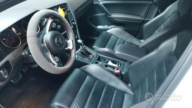 Używany VW Golf VII GTI 300 KM (220 kW) 2014 Biały Sedan/Limuzyna