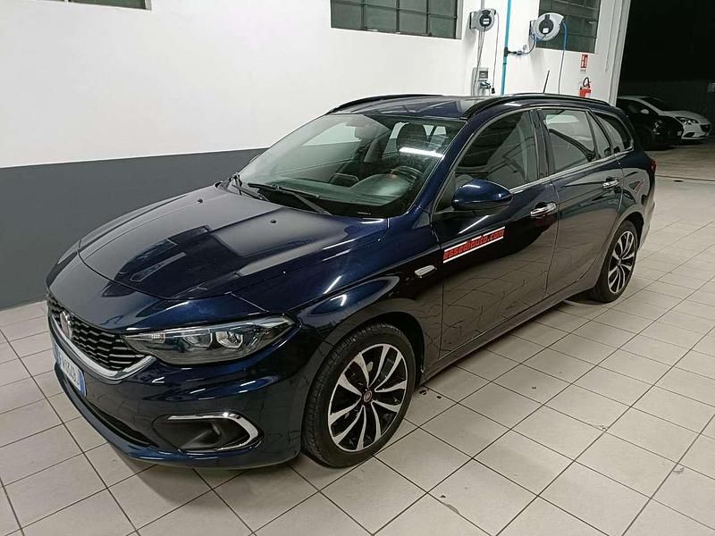 Usata Fiat Tipo Lounge 120 CV (88 kW) 2019 Blu/azzurro Station wagon