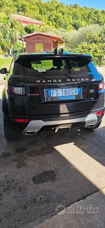 Usata Land Rover Range Rover evoque Pure 150 CV (110 kW) 2018 Nero SUV