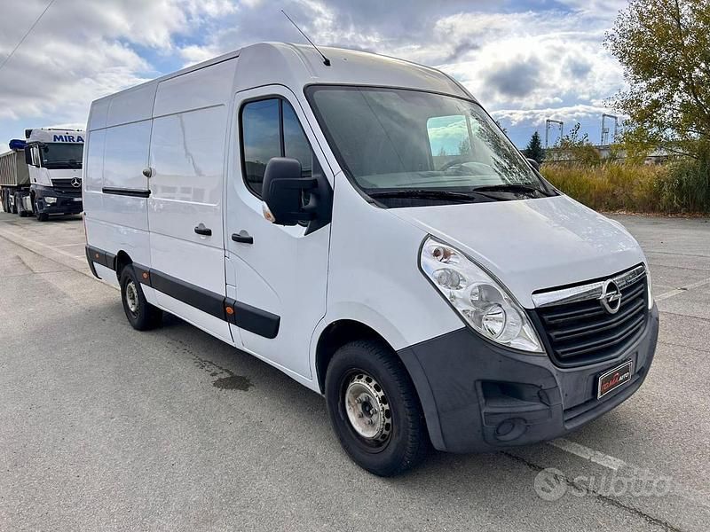 Usata Opel Movano 125 CV (91 kW) 2015 Bianco Furgone