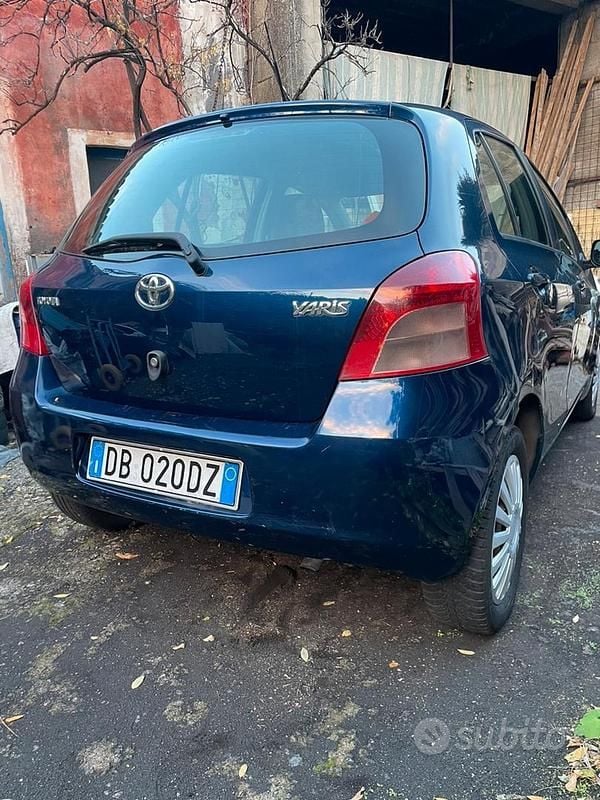 Usata Toyota Yaris 90 CV (66 kW) 2006 Berlina