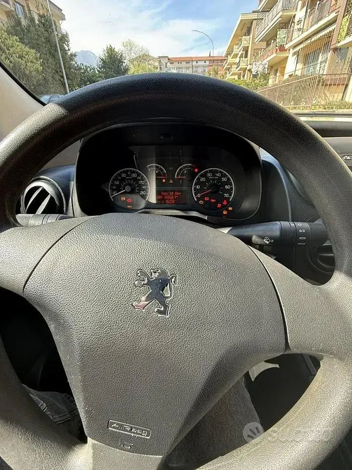 Usata Peugeot Bipper 75 CV (55 kW) 2013 Bianco Monovolume