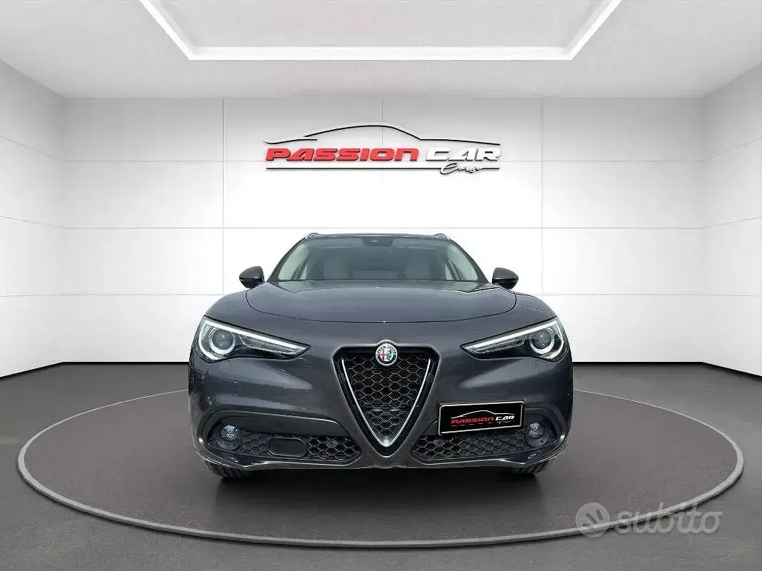 Usata Alfa Romeo Stelvio Ti 210 CV (154 kW) 2021 Grigio SUV
