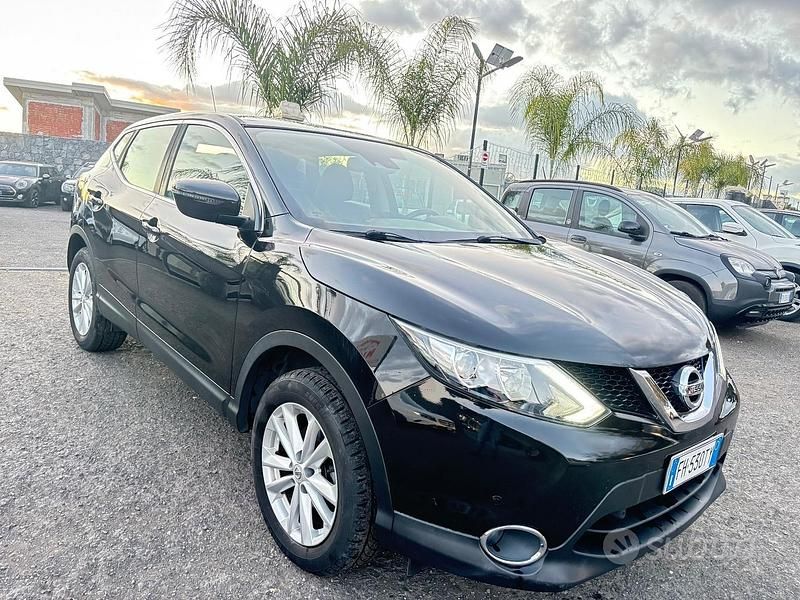 Usata Nissan Qashqai Acenta 110 CV (80 kW) 2017 Nero SUV