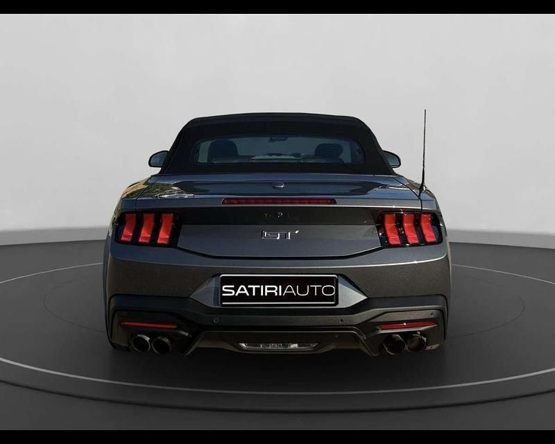 Usata Ford V8 Convertible 446 CV (328 kW) 2024 Grigio Cabrio