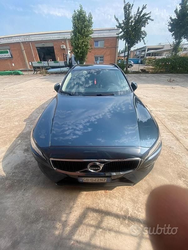 Käytetty Volvo V60 2020 Sininen Farmari