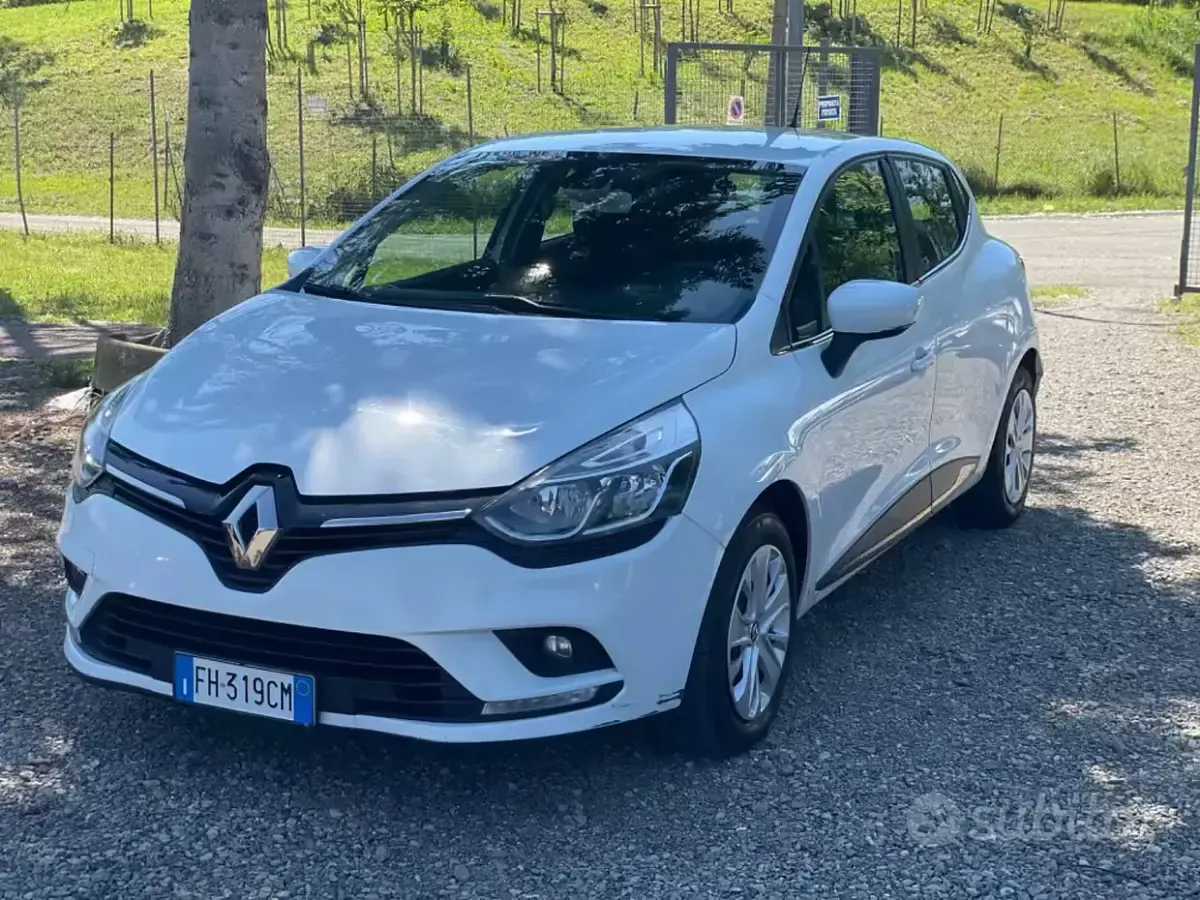 Usata Renault Clio IV Life 75 CV (55 kW) 2017 Bianco Berlina