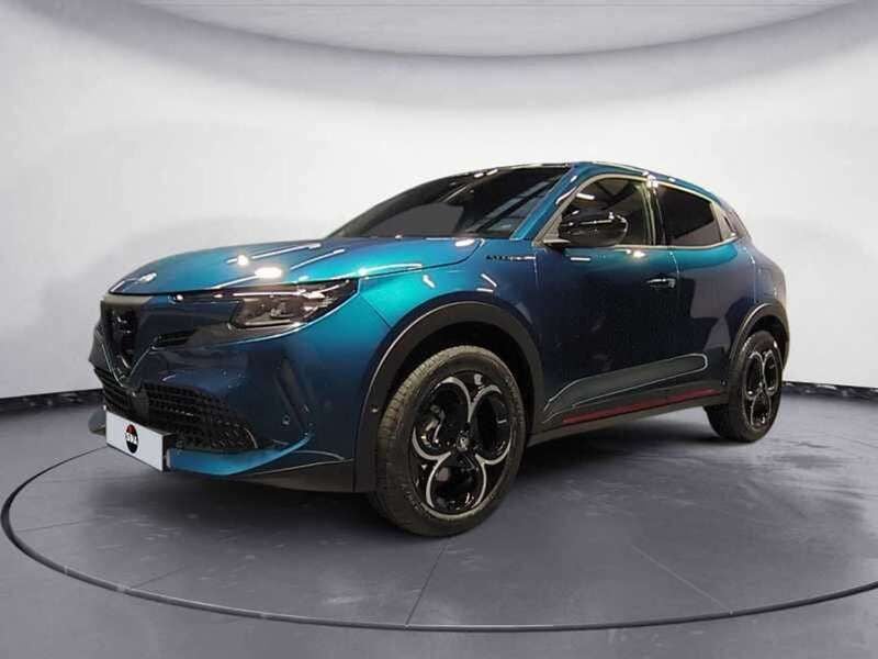 Usata Alfa Romeo Junior Edizione Speciale 114 kW (156 CV) 2024 Blu navigli SUV
