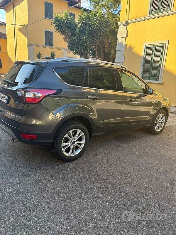 Occasion Ford Kuga 120 ch (88 kW) 2019 Gris SUV