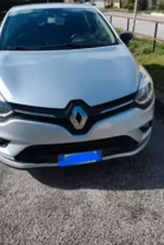 Usata Renault Clio IV 75 CV (55 kW) 2018 Argento Berlina