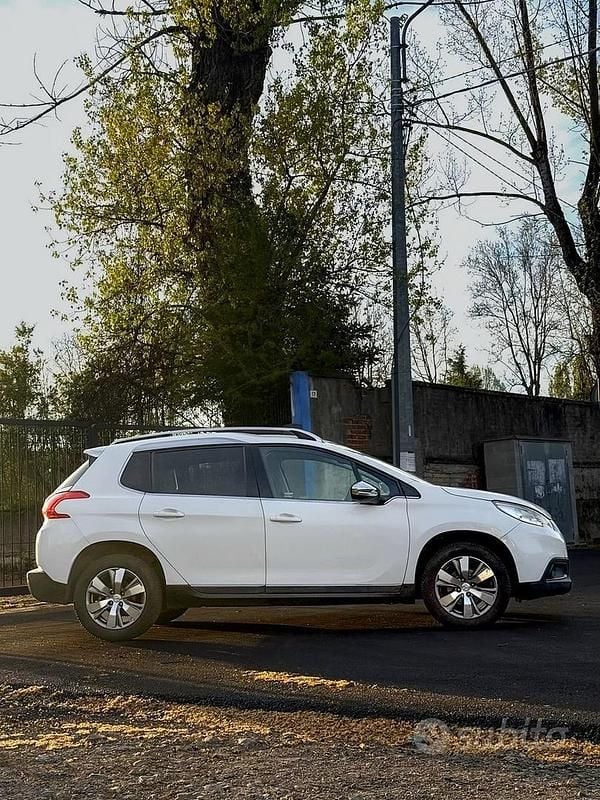 Usata Peugeot 2008 82 CV (60 kW) 2013 Bianco SUV