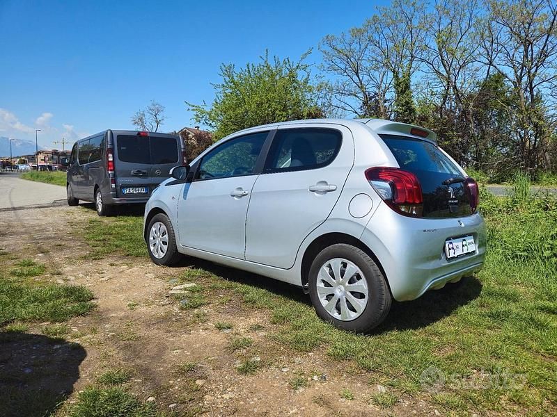 Usata Peugeot 108 Active 72 CV (52 kW) 2021 Grigio Berlina