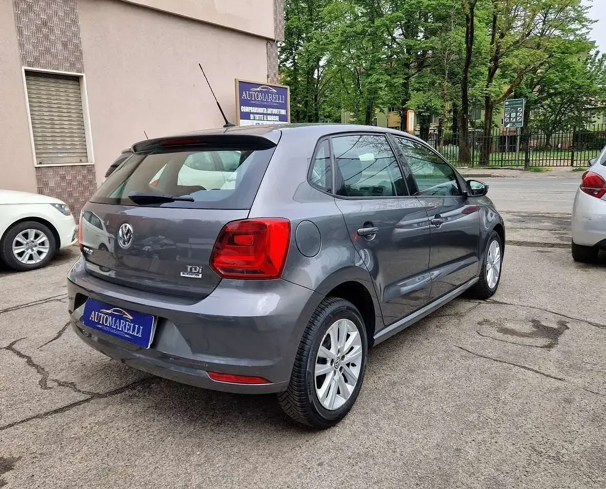 Usata VW Polo S 75 CV (55 kW) 2015 Grigio Berlina
