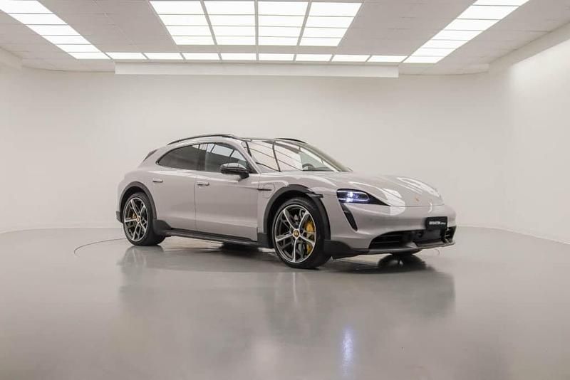 Usata Porsche Taycan Cross Turismo 459 kW (625 CV) 2021 Beige Station wagon