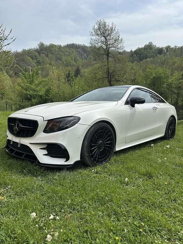 Usata Mercedes E220 Premium Plus 194 CV (142 kW) 2019 Coupé