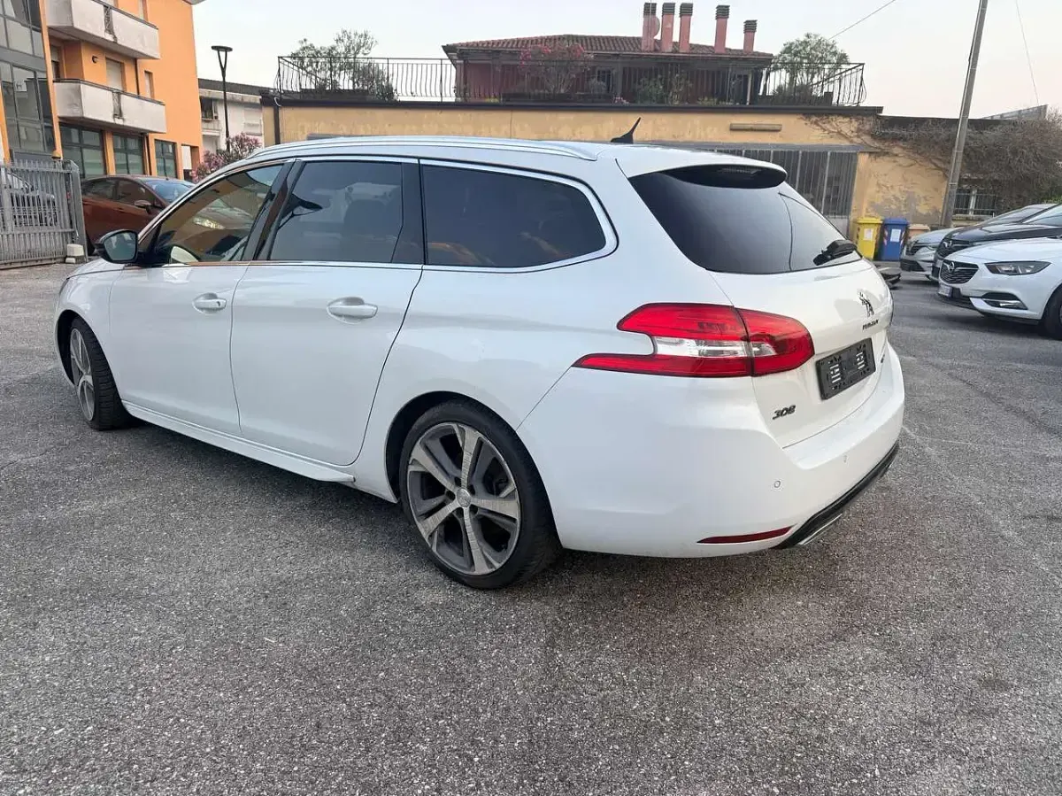 Usata Peugeot 308 SW GT 177 CV (130 kW) 2018 Bianco Station wagon