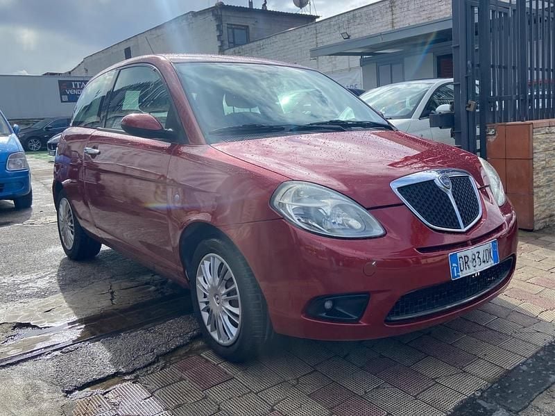 Usata Lancia Ypsilon 75 CV (55 kW) 2008 Rosso Utilitaria