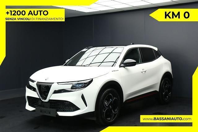 Bianco Nuova 2025 Alfa Romeo GT Junior Edizione Speciale SUV | 28.700 € (Buon prezzo) - Immagine 1/4