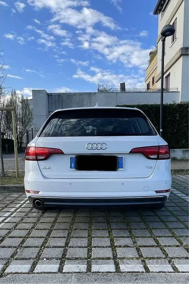 Usata Audi A4 120 CV (88 kW) 2016 Berlina