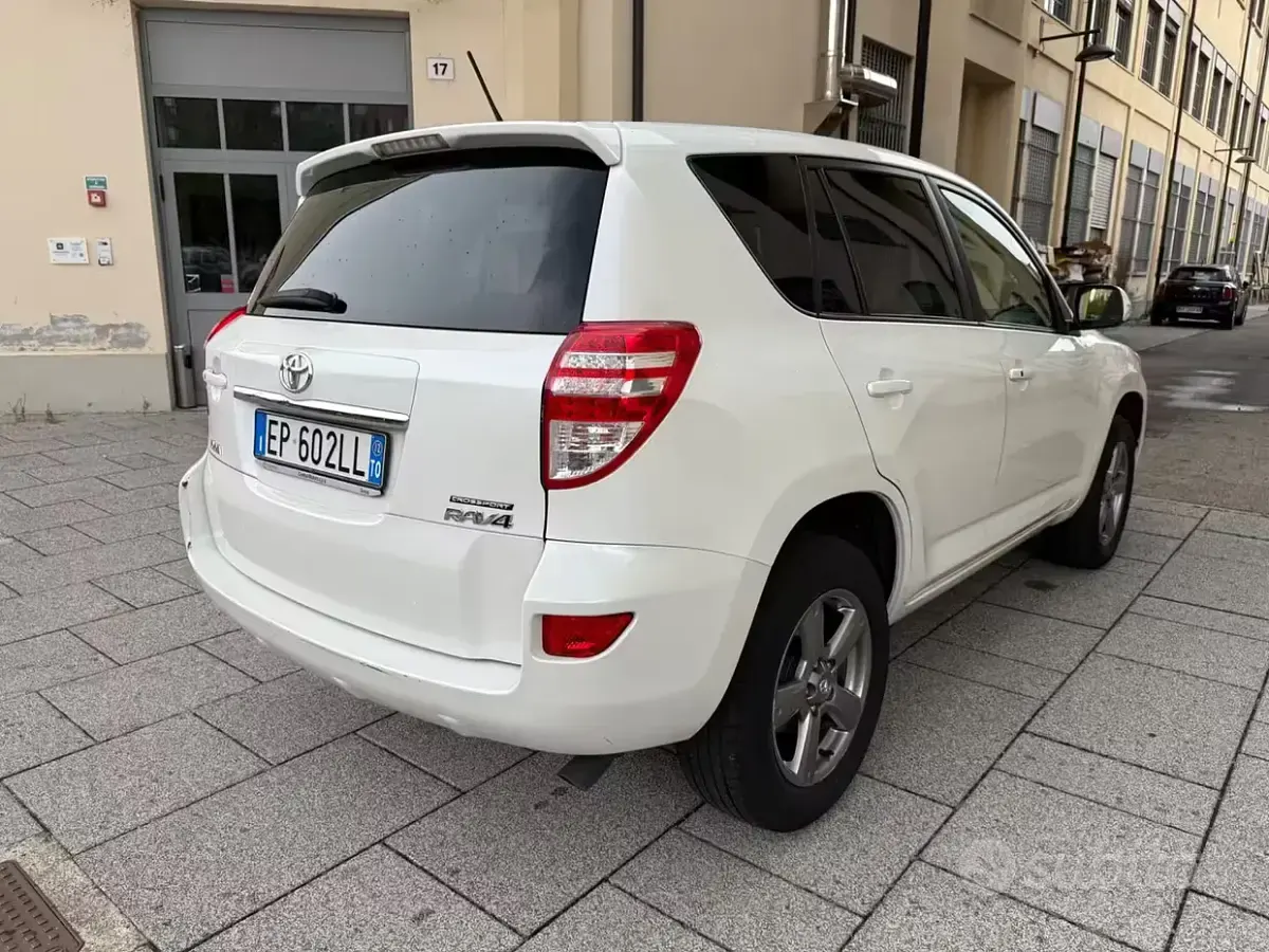 Usata Toyota RAV4 Lounge 150 CV (110 kW) 2012 SUV