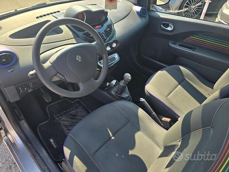 Usata Renault Twingo Night&Day 75 CV (55 kW) 2013 Grigio Utilitaria