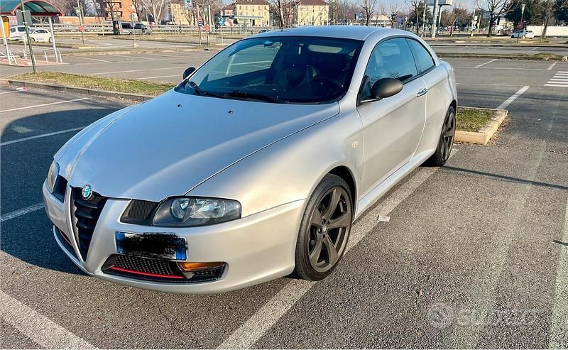 Usata Alfa Romeo GT Distinctive 150 CV (110 kW) 2007 Grigio Coupé