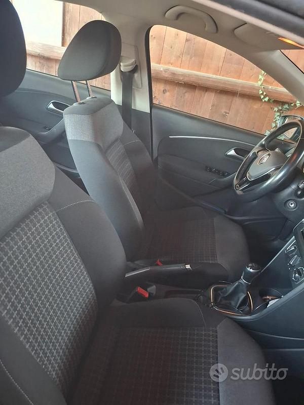 Usata VW Polo 90 CV (66 kW) 2016 Blu Utilitaria