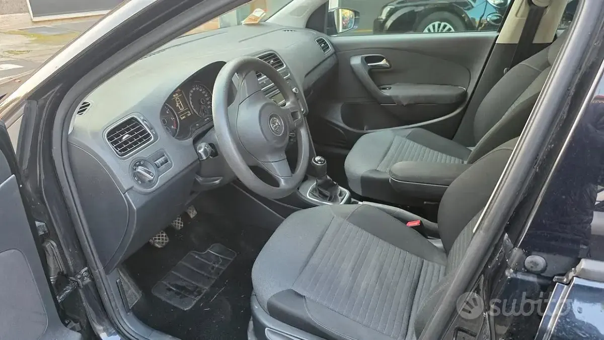 Usata VW Polo Trendline 60 CV (44 kW) 2016 Nero Berlina