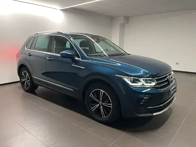 Usata VW Tiguan Elegance 150 CV (110 kW) 2022 Blu SUV