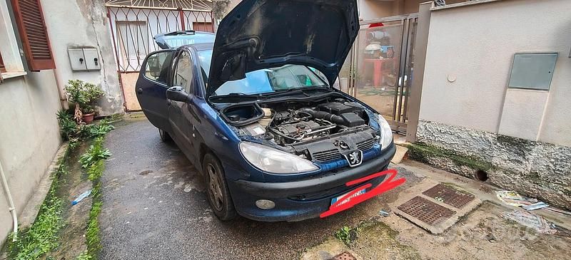 Usata Peugeot 206 2000 Blu Berlina