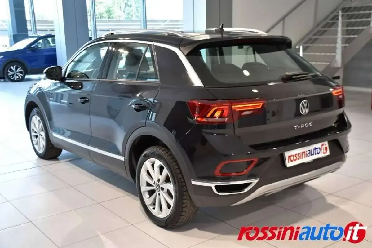 Usata VW T-Roc Style 150 CV (110 kW) 2022 Nero SUV