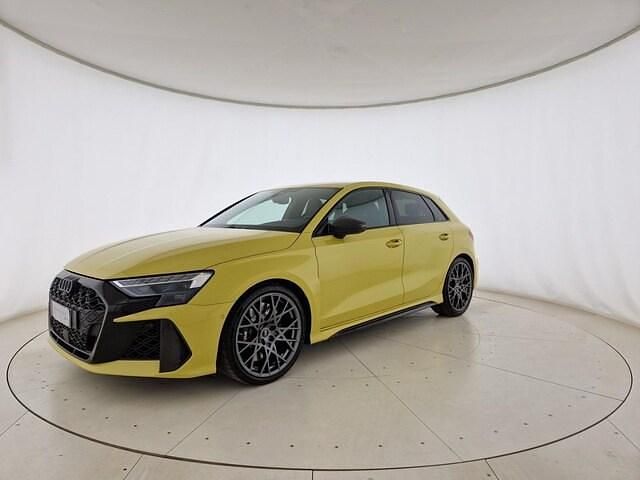 Usata Audi RS3 Sportback Comfort 400 CV (294 kW) 2025 Giallo pitone metallizzato Utilitaria