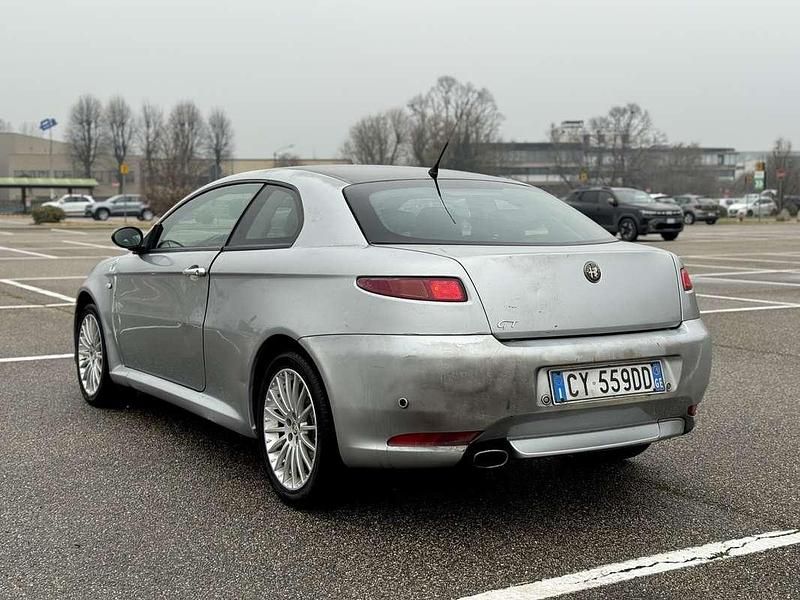 Usata Alfa Romeo GT 150 CV (110 kW) 2005 Grigio Coupé