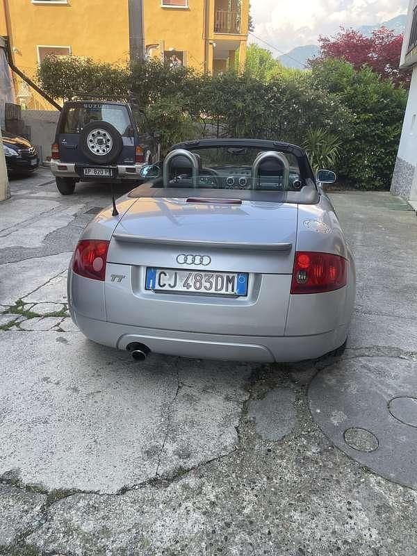 Usata Audi TT Roadster 179 CV (131 kW) 2000 Grigio Cabrio