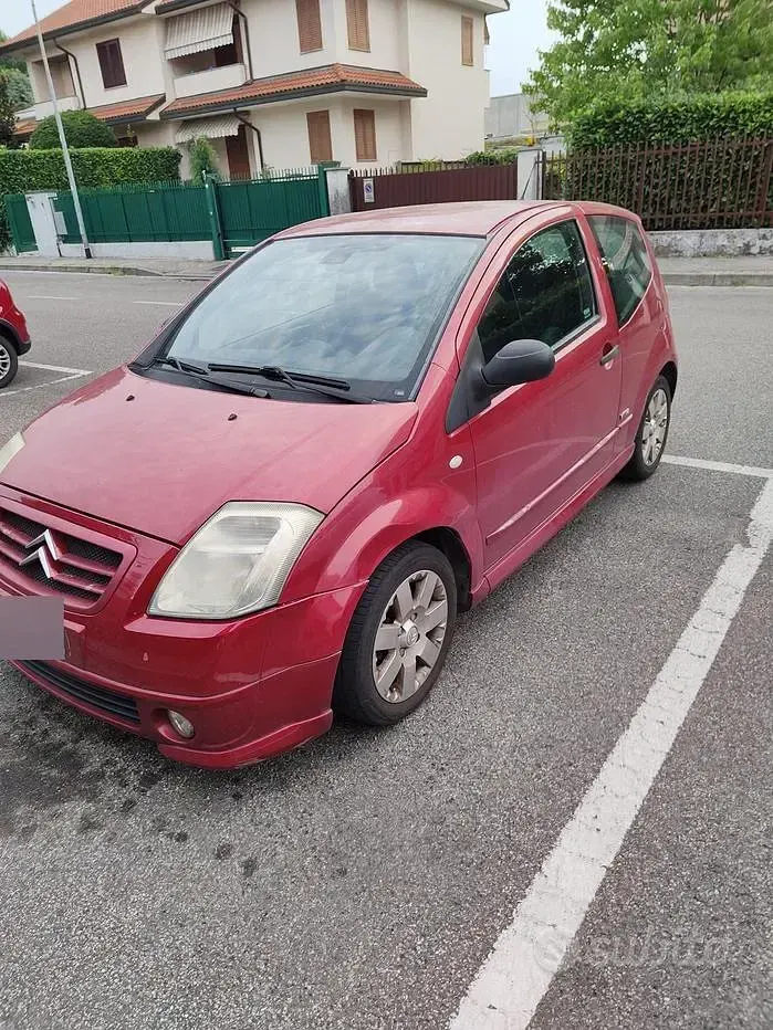 Usata Citroën C2 VTR Sport 68 CV (50 kW) 2005 Rosso Utilitaria