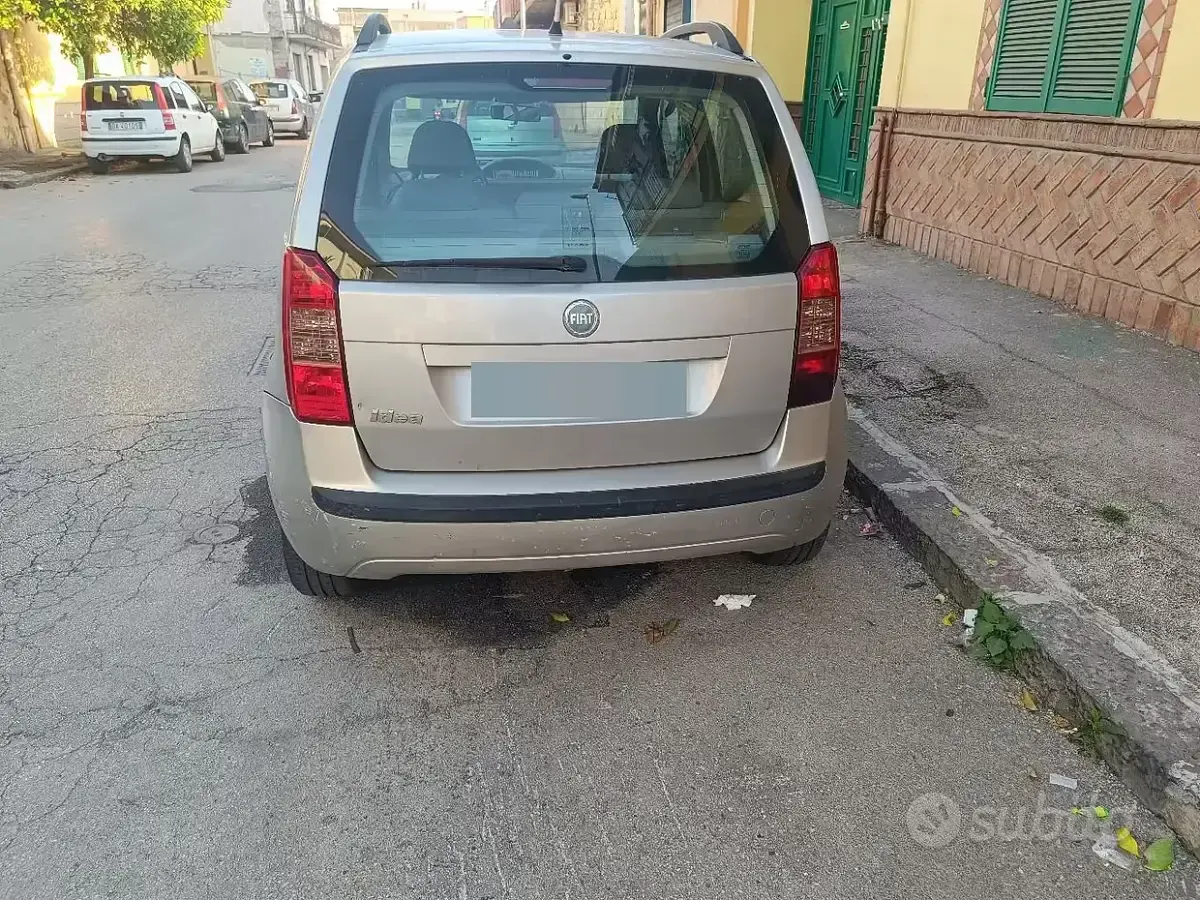 Occasion Fiat Idea 95 ch (69 kW) 2005 Gris Monospace