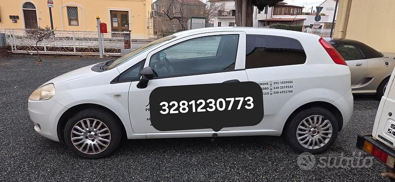 Usata Fiat Grande Punto 75 CV (55 kW) 2011 Bianco Utilitaria