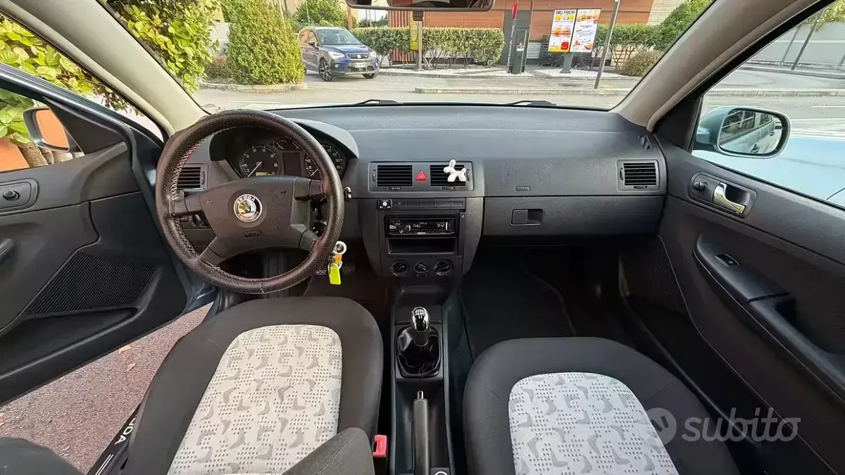 Usata Skoda Fabia 2005 Grigio Utilitaria