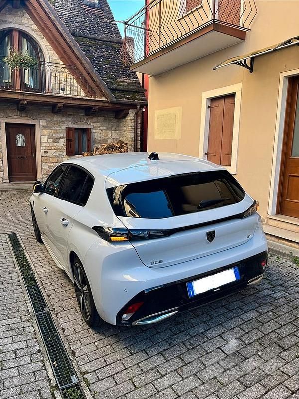 Usata Peugeot 308 GT 131 CV (96 kW) 2024 Bianco Berlina