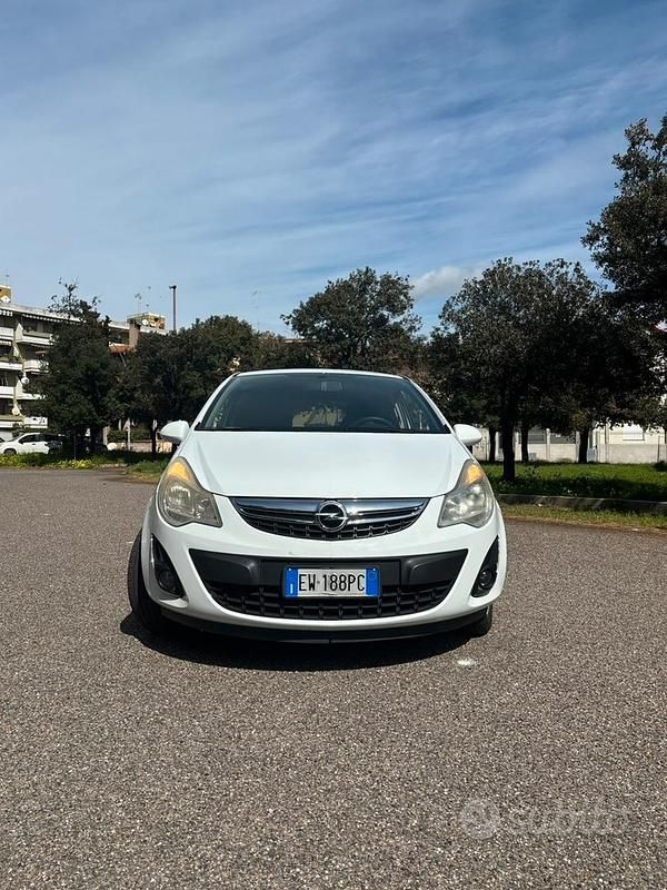 Usata Opel Corsa 2014 Bianco Utilitaria
