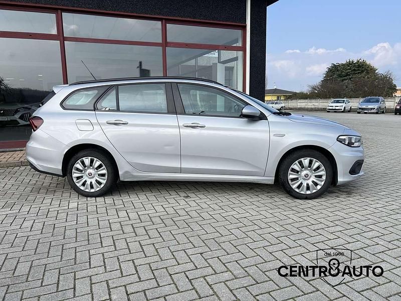 Usata Fiat Tipo Easy 120 CV (88 kW) 2018 Grigio alluminio Station wagon