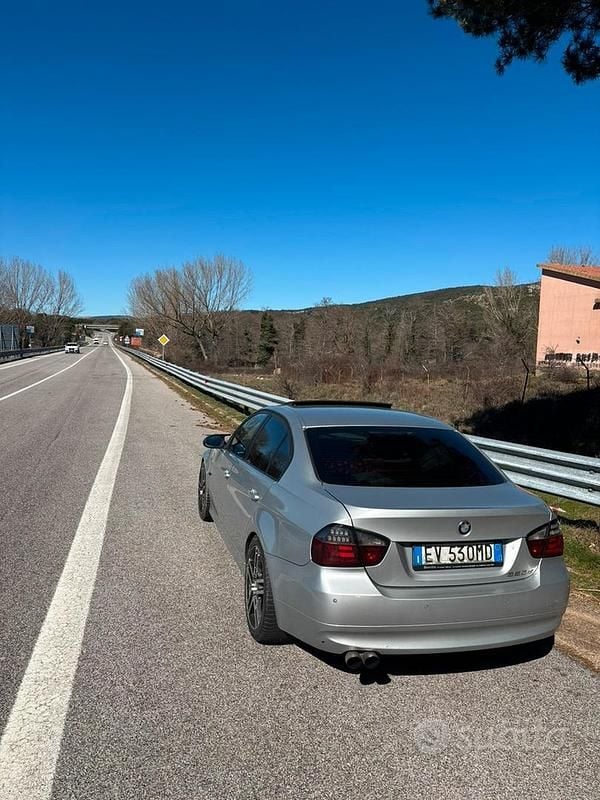 Usata BMW 320 M Sport 163 CV (119 kW) 2006 Grigio Utilitaria