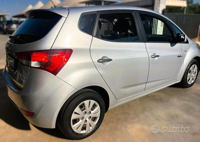 Usata Hyundai ix20 Style 90 CV (66 kW) 2011 Grigio Utilitaria