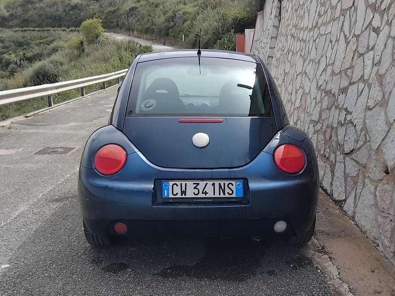 Begagnad VW New Beetle 90 HK (66 kW) 2000 Halvkombi