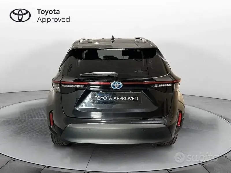 Usata Toyota Yaris Cross Lounge 116 CV (85 kW) 2022 Nero SUV