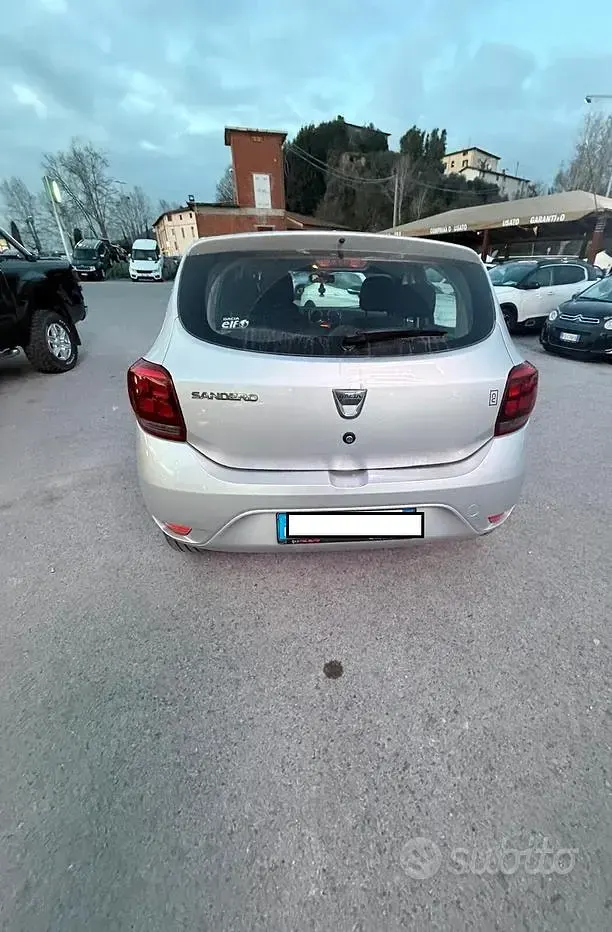 Usata Dacia Sandero Comfort 75 CV (55 kW) 2018 Grigio Berlina