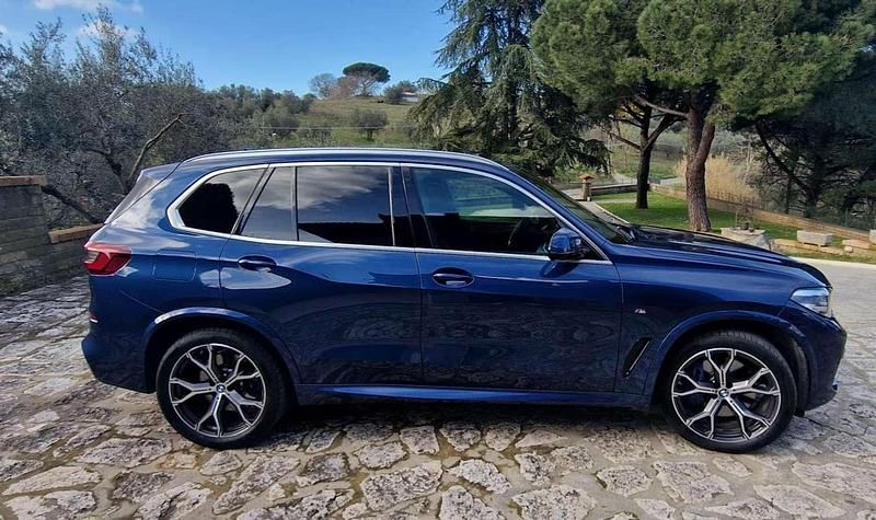 Usata BMW X5 M Sport 231 CV (169 kW) 2021 Blu/azzurro SUV