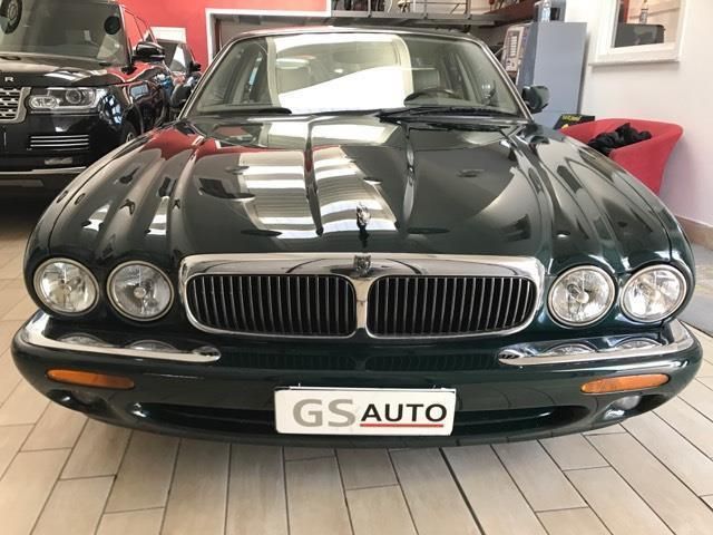 Jaguar XJ8 usata - 51 Jaguar XJ8 in vendita - AutoUncle