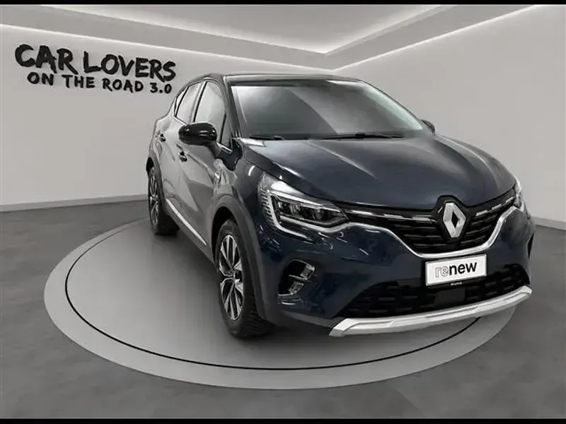 Usata Renault Captur Techno 145 CV (106 kW) 2023 Blu scuro SUV